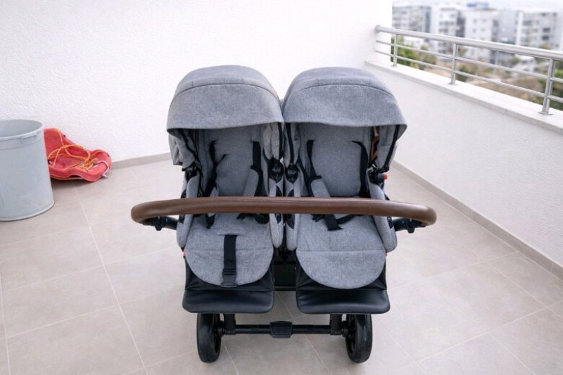 İkiz bebek arabası