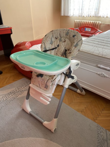 E bebek Joie marka mama sandalyesi